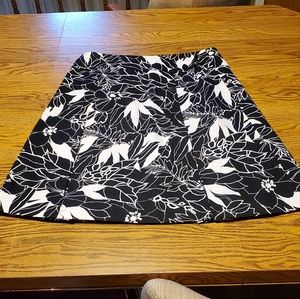 NWT East 5th Black and White Floral Pleated Skirt